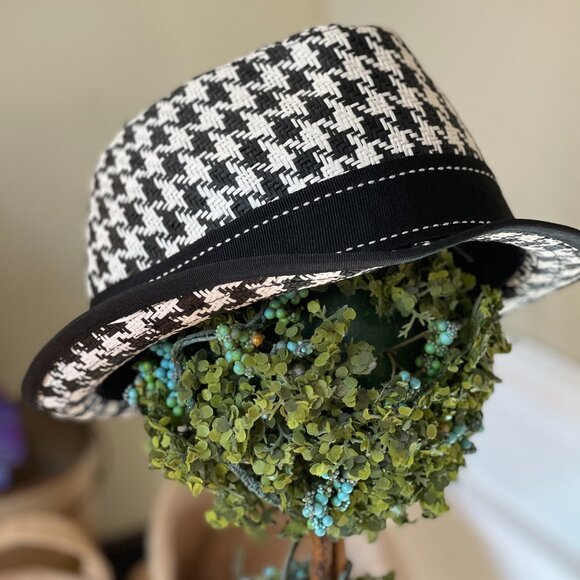 Pugs Gear Black and white Houndstooth Straw Hat - Picture 2 of 15